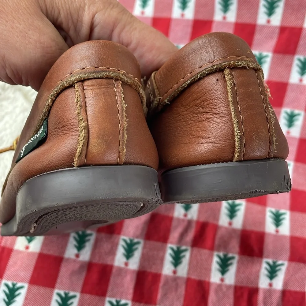 Vintage Eastland Brown Moccasins with Classic Design